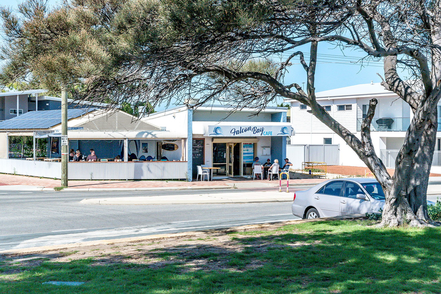 Falcon Bay Cafe front image
